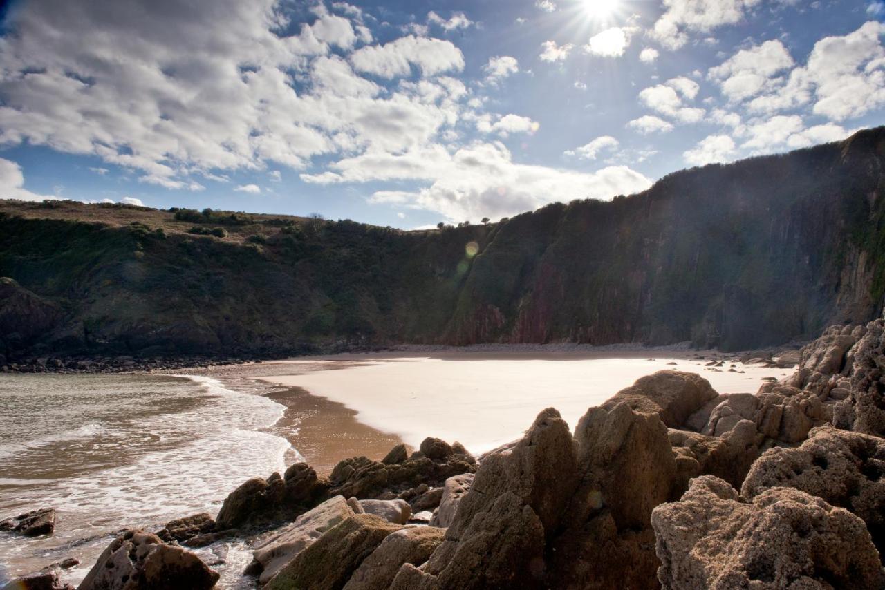 Yha Manorbier Hostel Tenby Εξωτερικό φωτογραφία