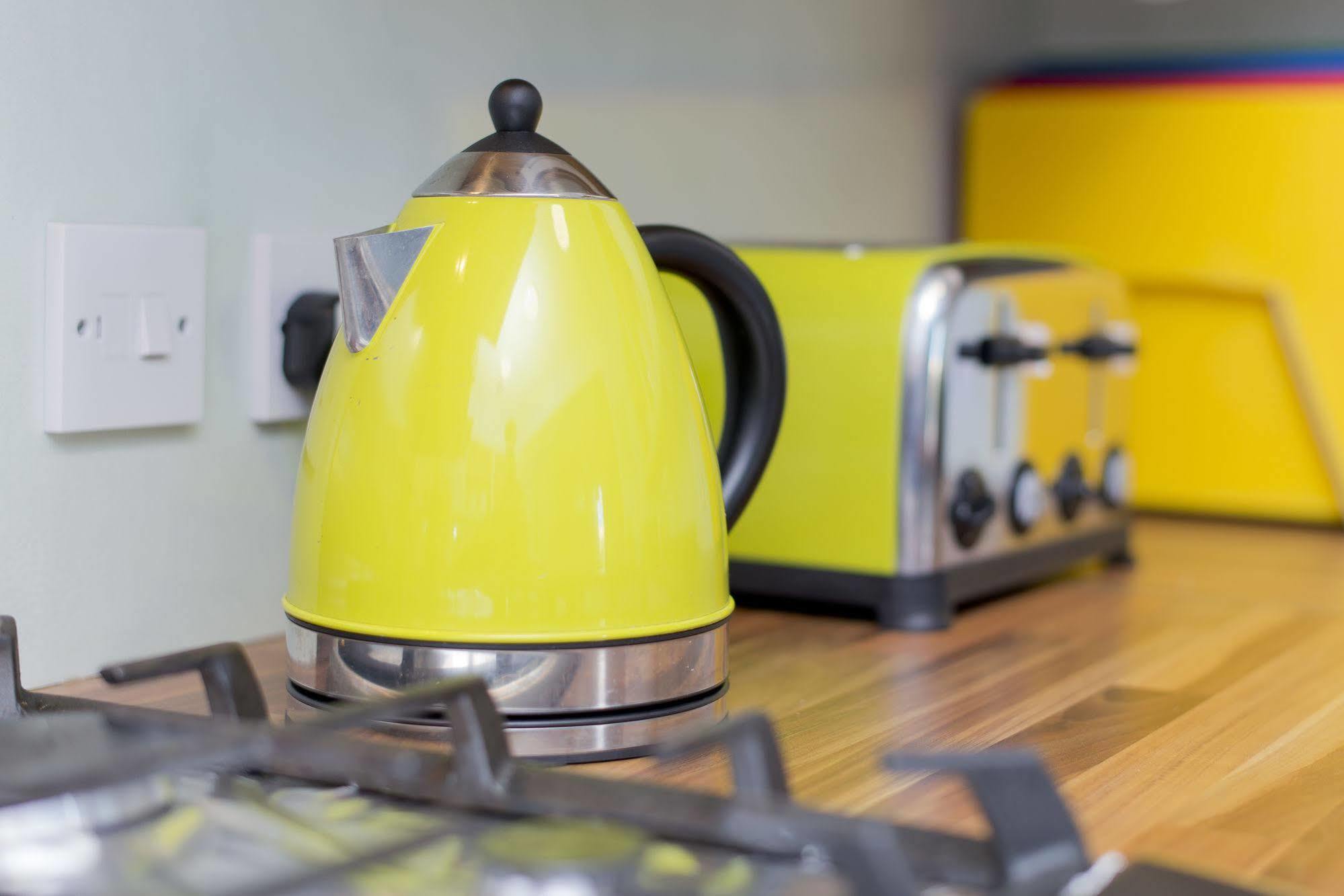 Yha Manorbier Hostel Tenby Εξωτερικό φωτογραφία